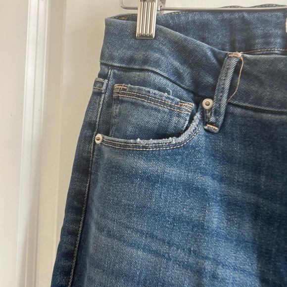 Good American Good Legs Cigarette Jeans Size 4/27 GLSPL67T Blue842 Distressed - Picture 11 of 11